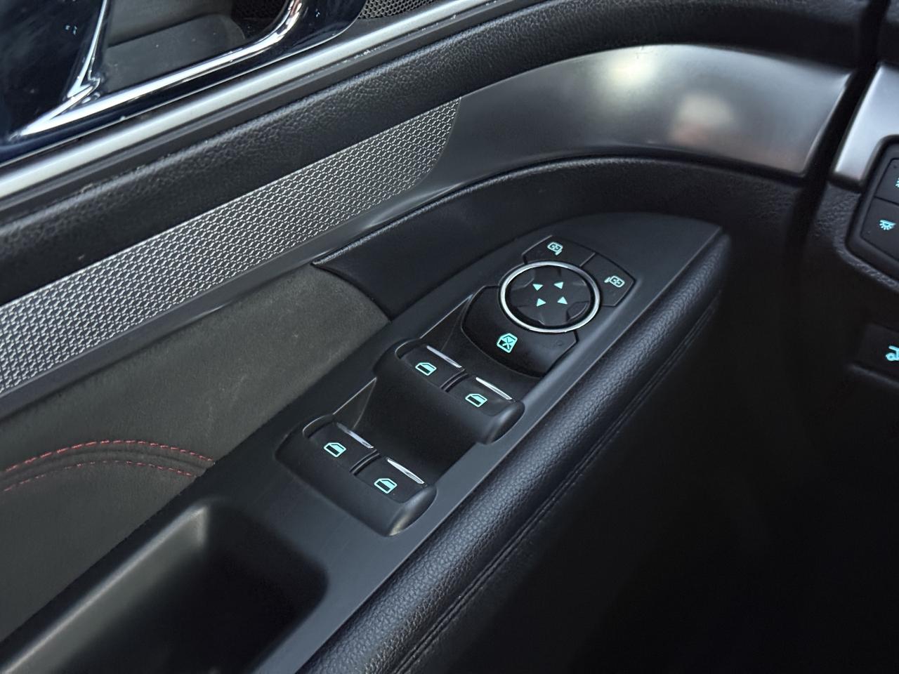 2019 Ford Explorer XLT 4WD  ACCIDENT FREE 7SEATS FORD SERVICED Photo