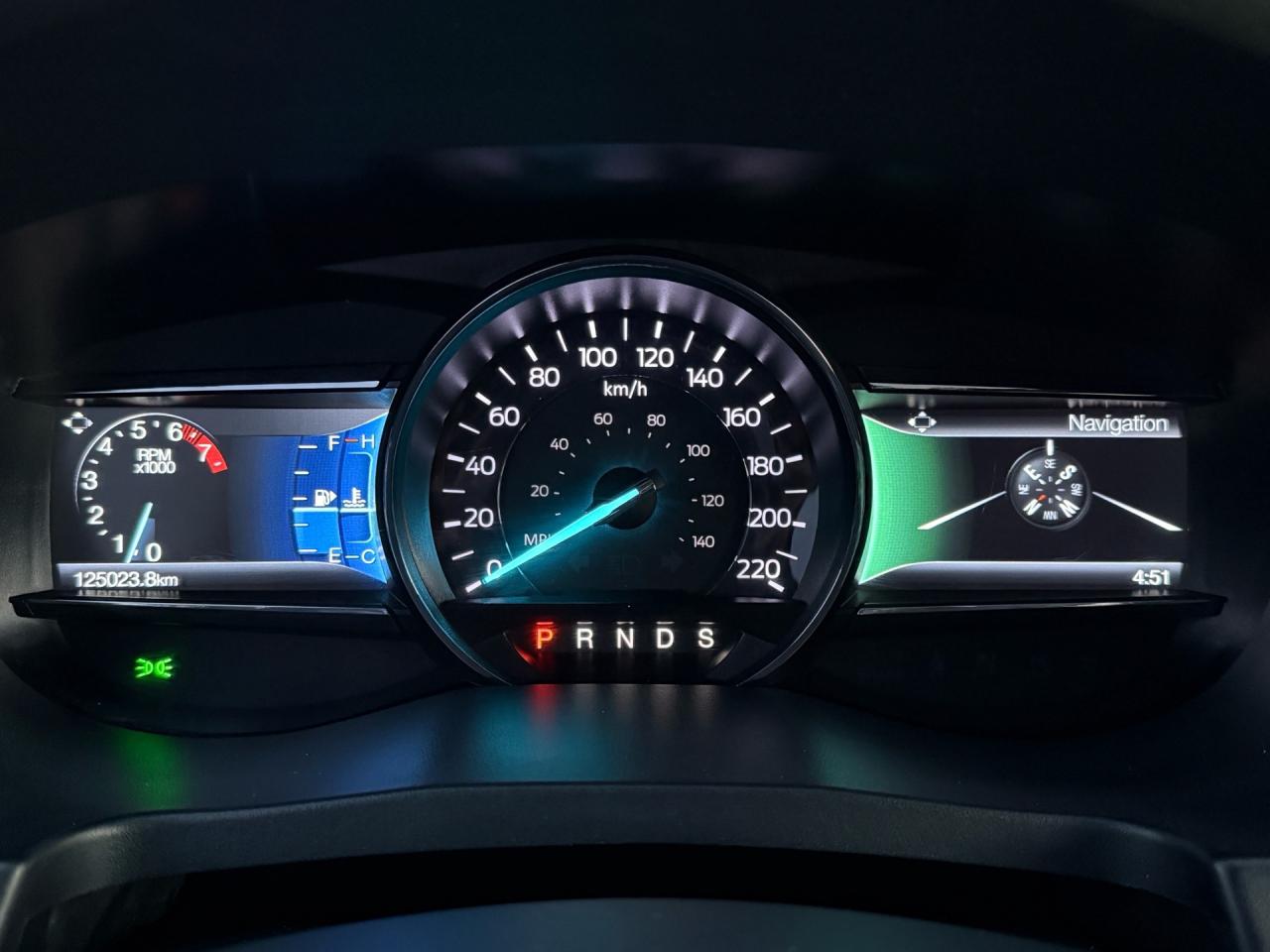 2019 Ford Explorer XLT 4WD  ACCIDENT FREE 7SEATS FORD SERVICED Photo