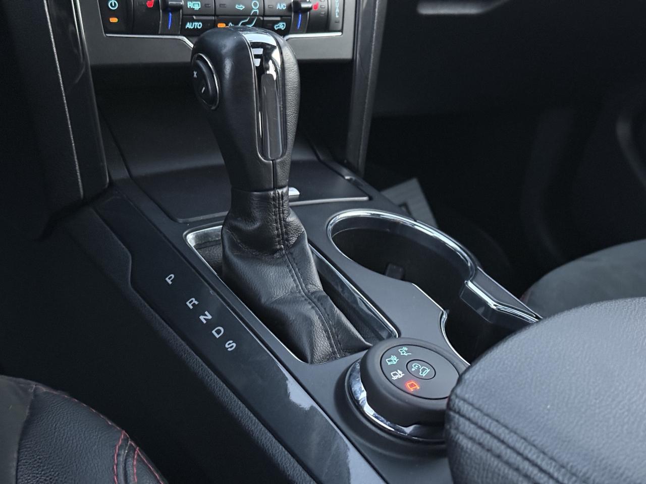 2019 Ford Explorer XLT 4WD  ACCIDENT FREE 7SEATS FORD SERVICED Photo