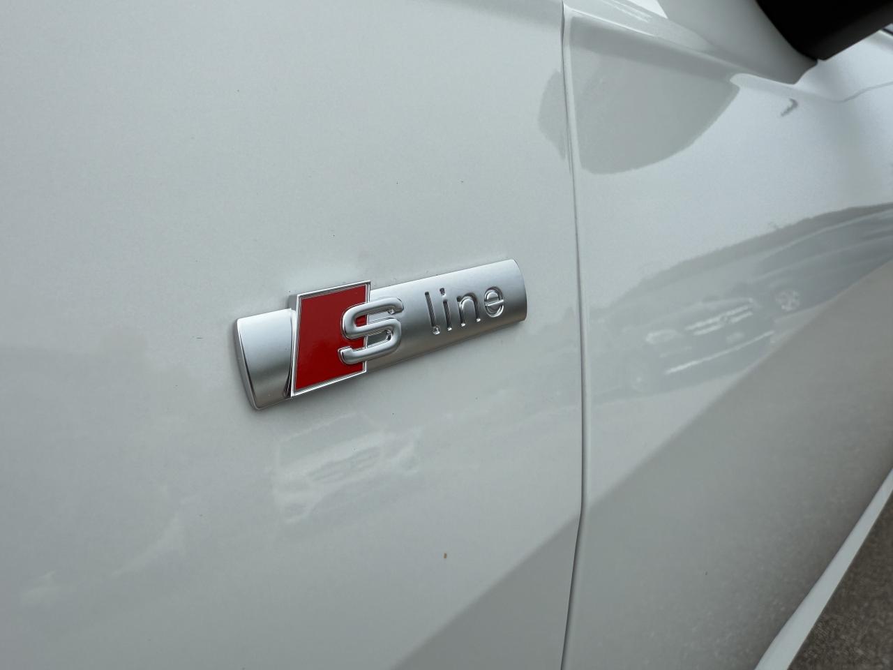 2022 Audi A6 Sedan Technik 55 TFSI quattro  S-LINE ACCIDENT FREE 1-OW Photo