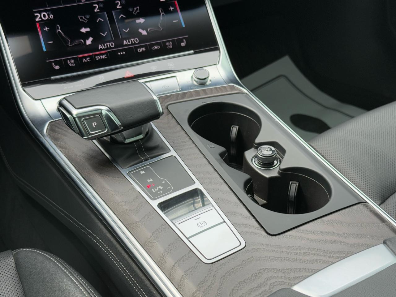 2022 Audi A6 Sedan Technik 55 TFSI quattro  S-LINE ACCIDENT FREE 1-OW Photo