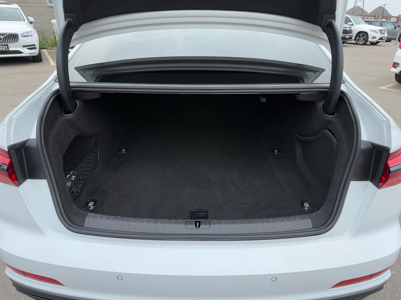 2022 Audi A6 Sedan Technik 55 TFSI quattro  S-LINE ACCIDENT FREE 1-OW Photo