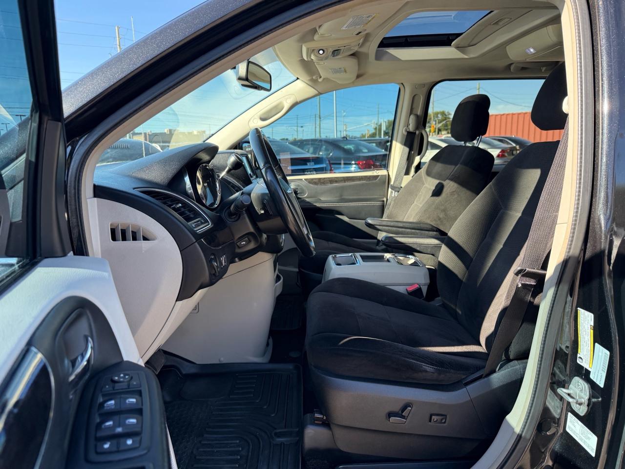 2012 Chrysler Town & Country 4DR WGN TOURING Photo