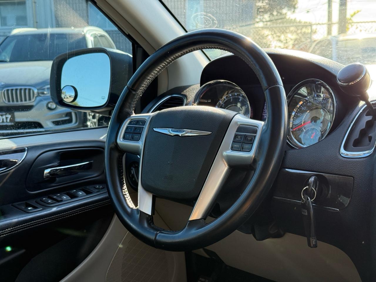 2012 Chrysler Town & Country 4DR WGN TOURING Photo