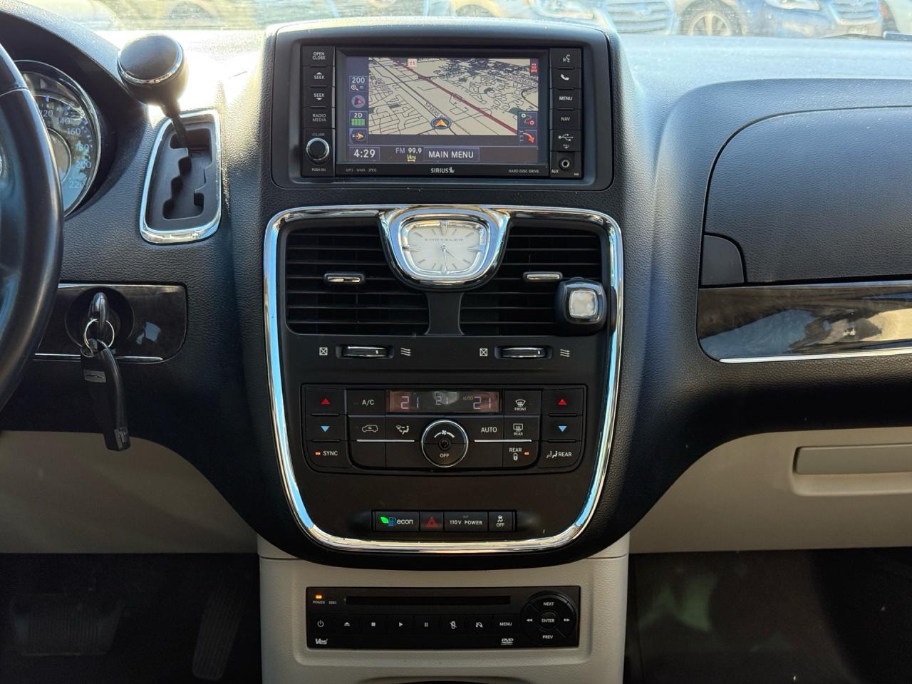 2012 Chrysler Town & Country 4DR WGN TOURING Photo