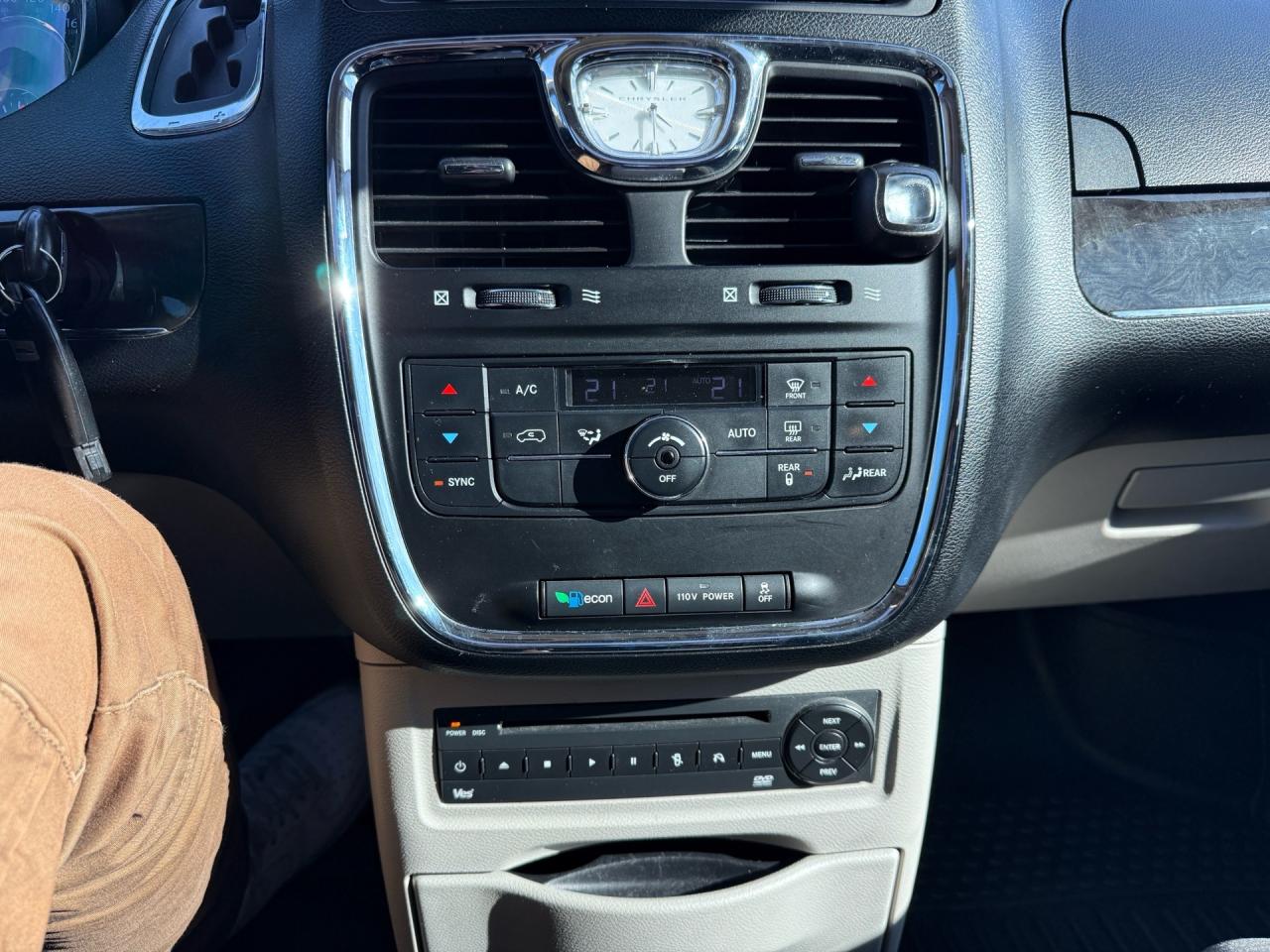 2012 Chrysler Town & Country 4DR WGN TOURING Photo