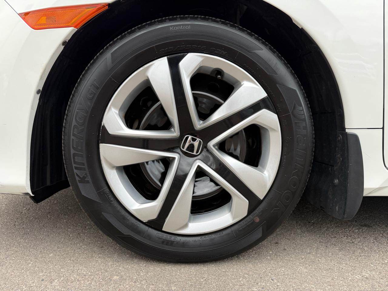 2017 Honda Civic LX Auto 4dr  ACCIDENT FREE 1-OWNER MINT Photo