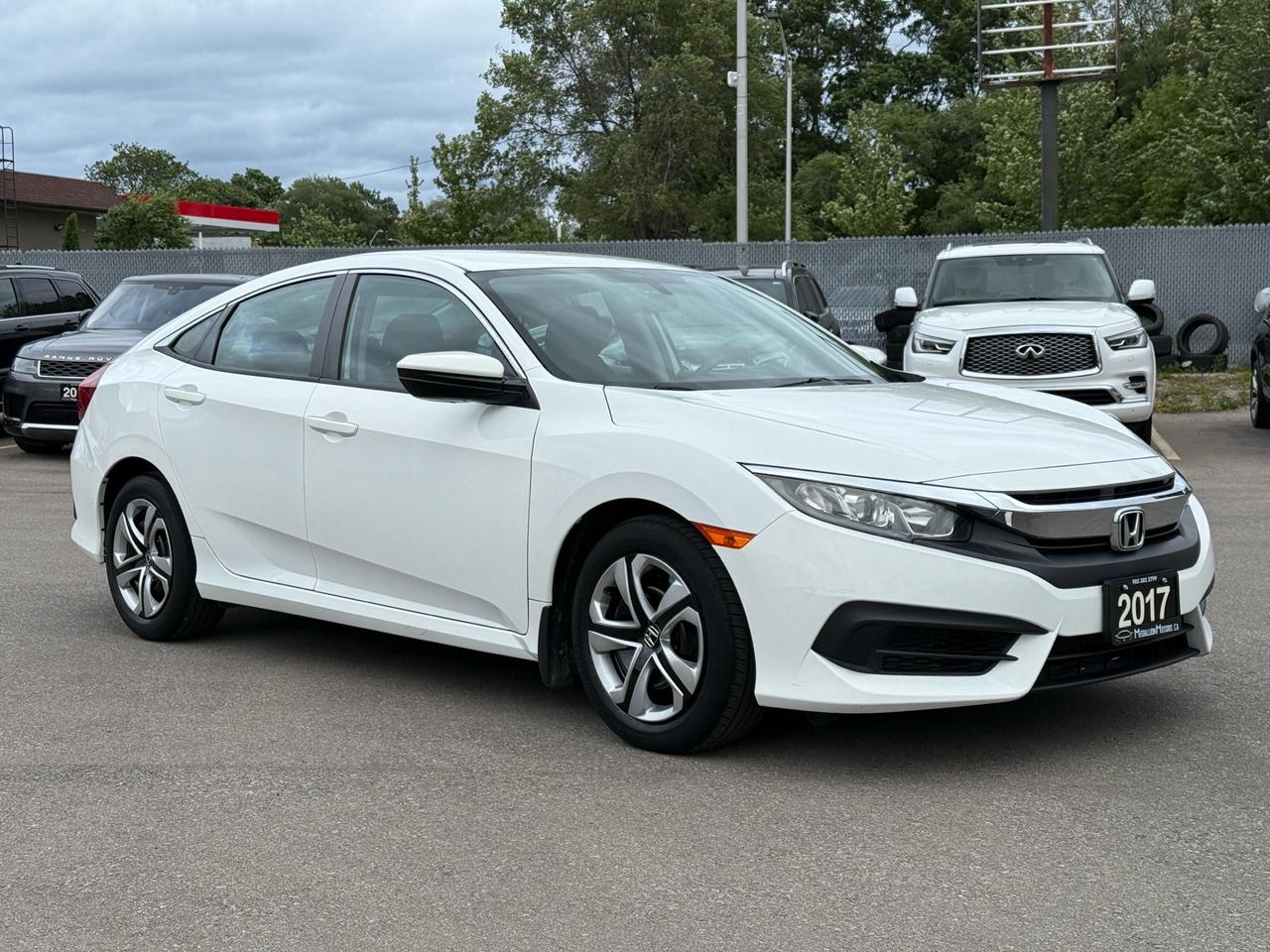 2017 Honda Civic LX Auto 4dr  ACCIDENT FREE 1-OWNER MINT Photo2