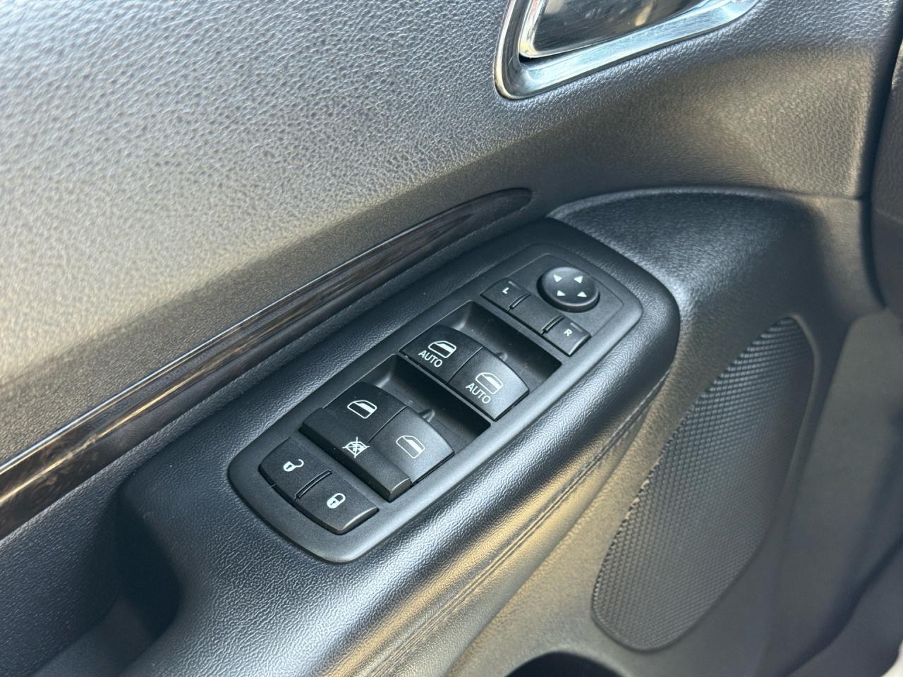 2015 Dodge Durango Limited AWD  ACCIDENT FREE CERTIFIED Photo