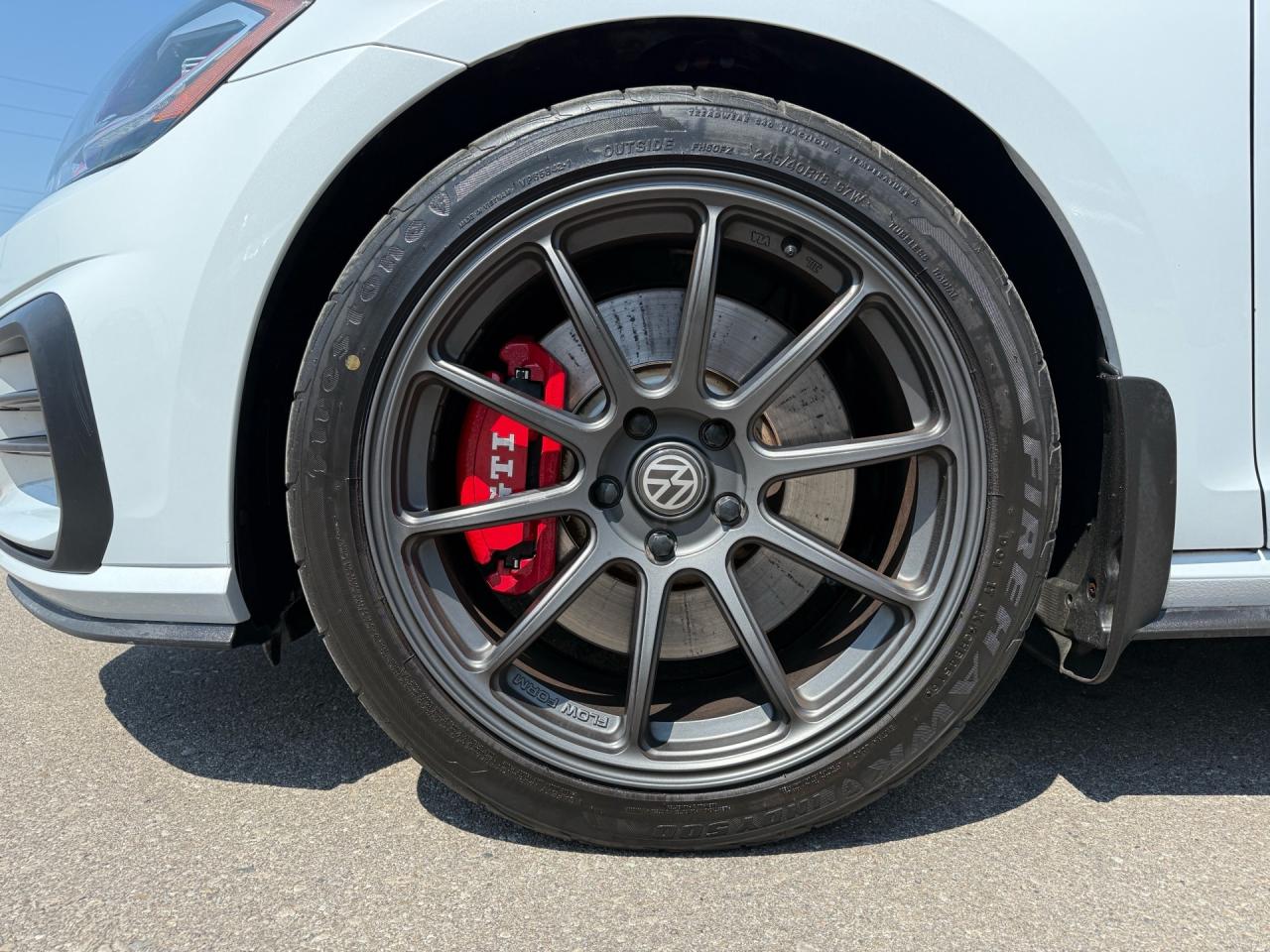 2018 Volkswagen Golf GTI Autobahn 5-door DSG  ACCIDENT FREE 1-OWNER Photo