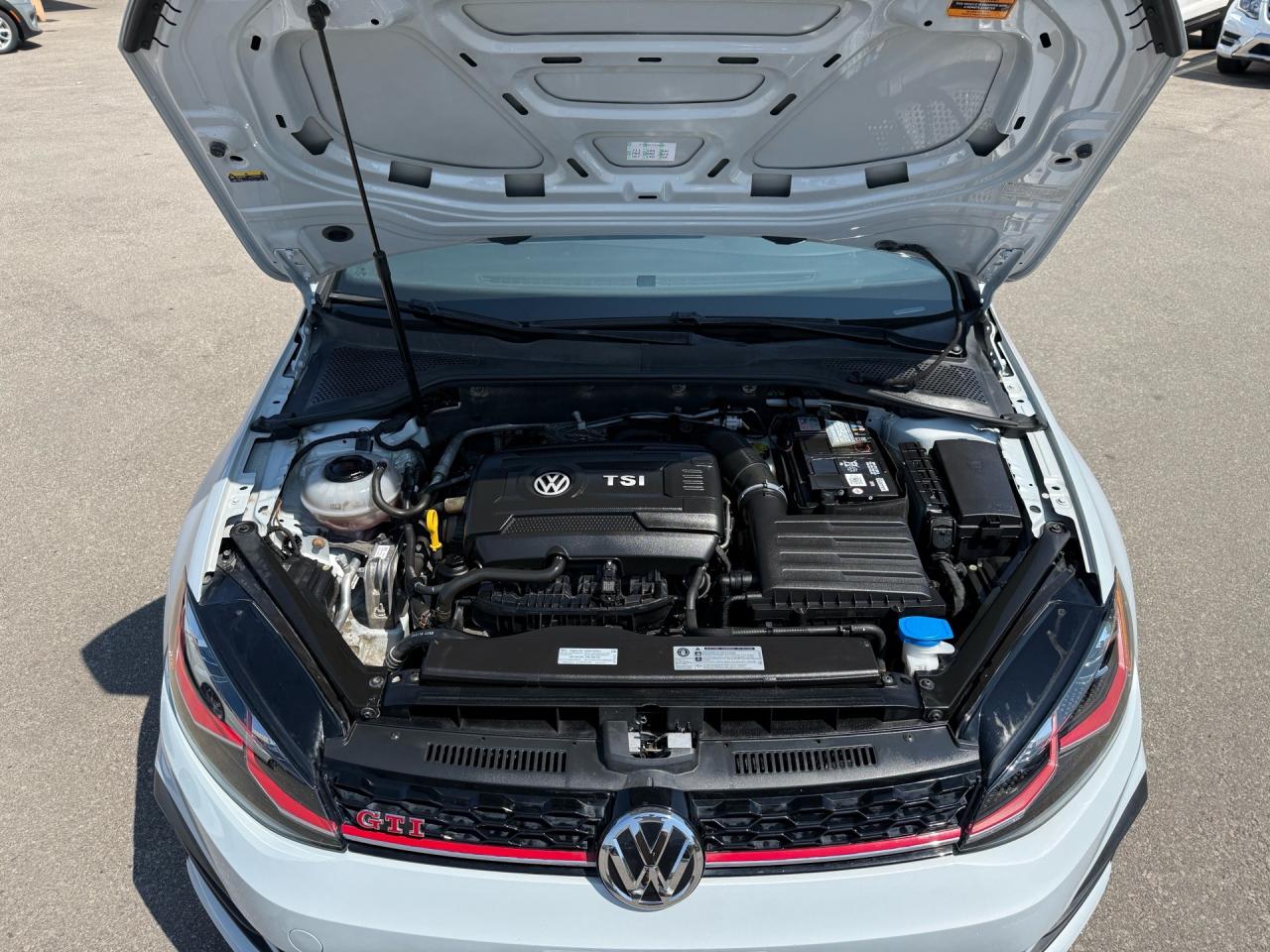 2018 Volkswagen Golf GTI Autobahn 5-door DSG  ACCIDENT FREE 1-OWNER Photo