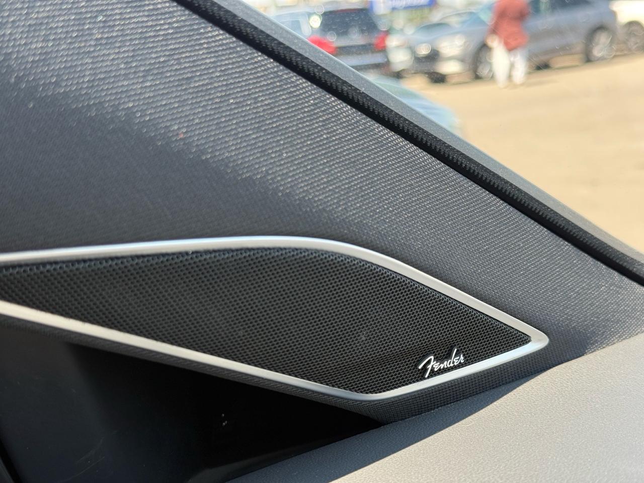 2018 Volkswagen Golf GTI Autobahn 5-door DSG  ACCIDENT FREE 1-OWNER Photo