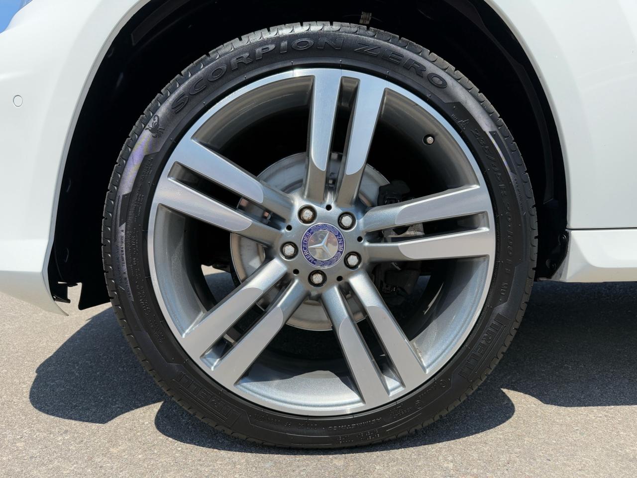 2013 Mercedes-Benz GLK-Class GLK 350 4MATIC  ACCIDENT FREE NAV R-CAMERA SUNROOF Photo