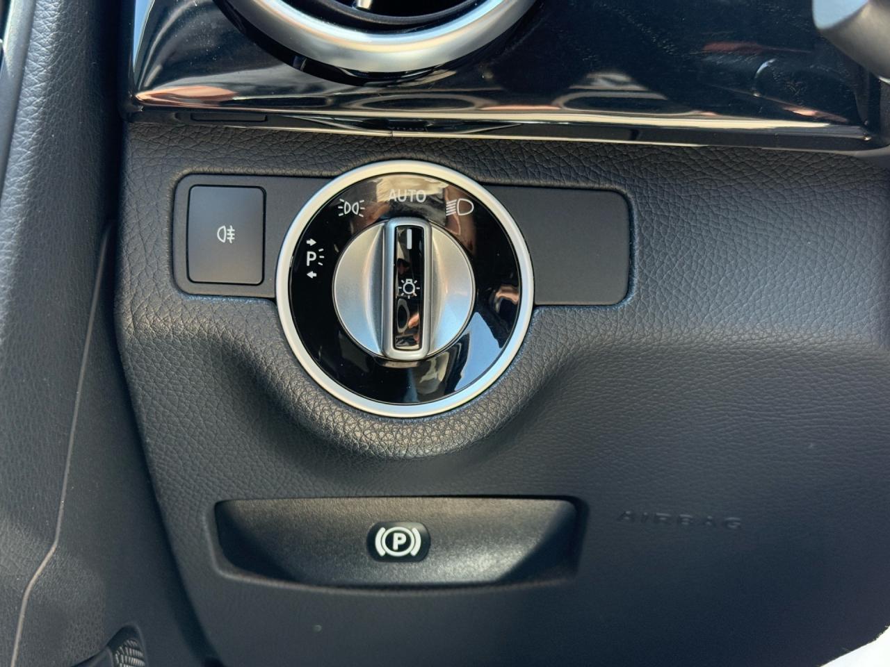 2013 Mercedes-Benz GLK-Class GLK 350 4MATIC  ACCIDENT FREE NAV R-CAMERA SUNROOF Photo