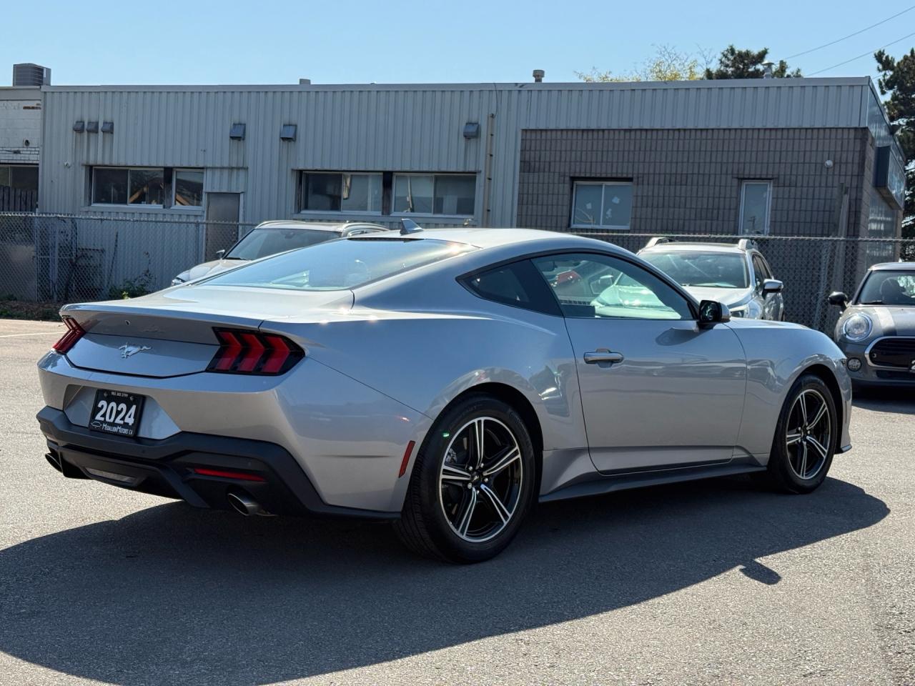 2024 Ford Mustang EcoBoost Fastback  ACCIDENT FREE MINT Photo4