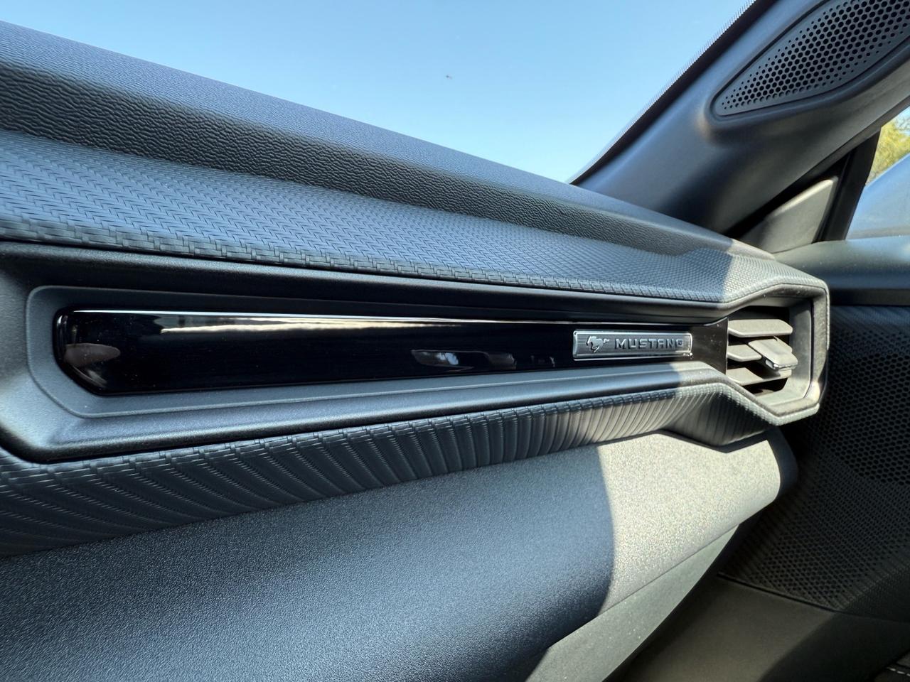 2024 Ford Mustang EcoBoost Fastback  ACCIDENT FREE 1-OWNER MINT Photo