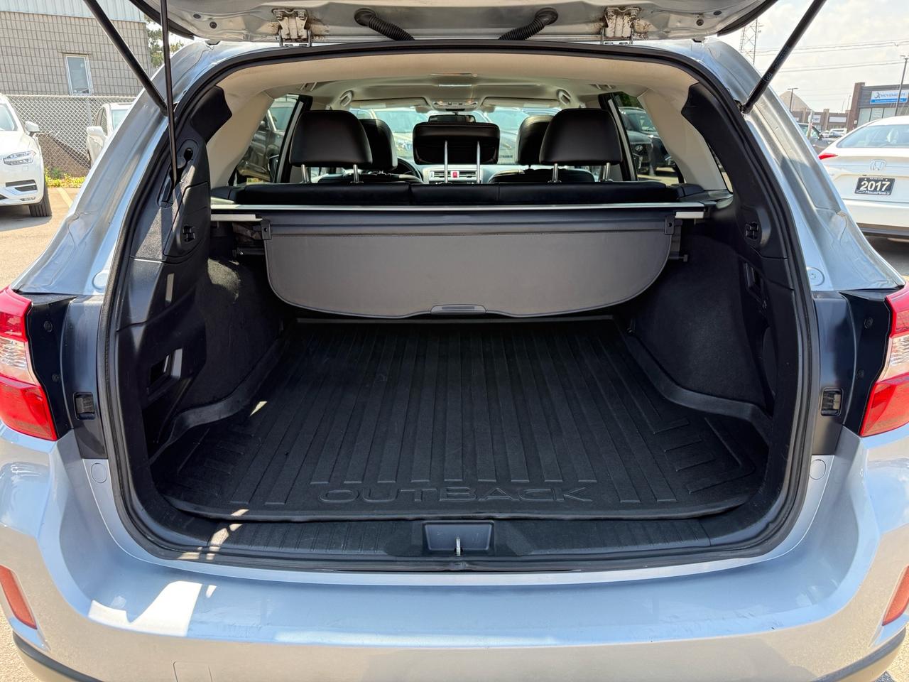 2016 Subaru Outback 3.6R Limited w/EyeSight  1-OWNER CERTIFIED Photo