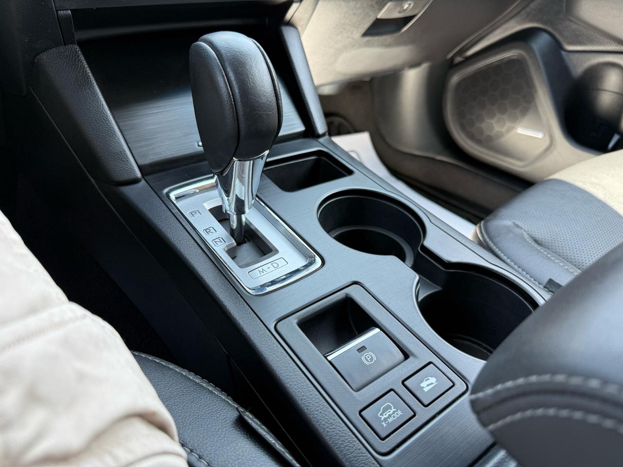 2016 Subaru Outback 3.6R Limited w/EyeSight  1-OWNER CERTIFIED Photo