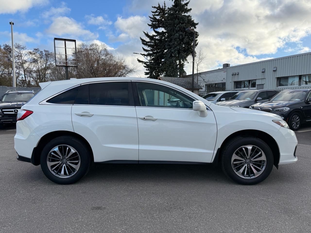 2017 Acura RDX AWD Elite Pkg  1-OWNER ACURA SERVICED MINT Photo3