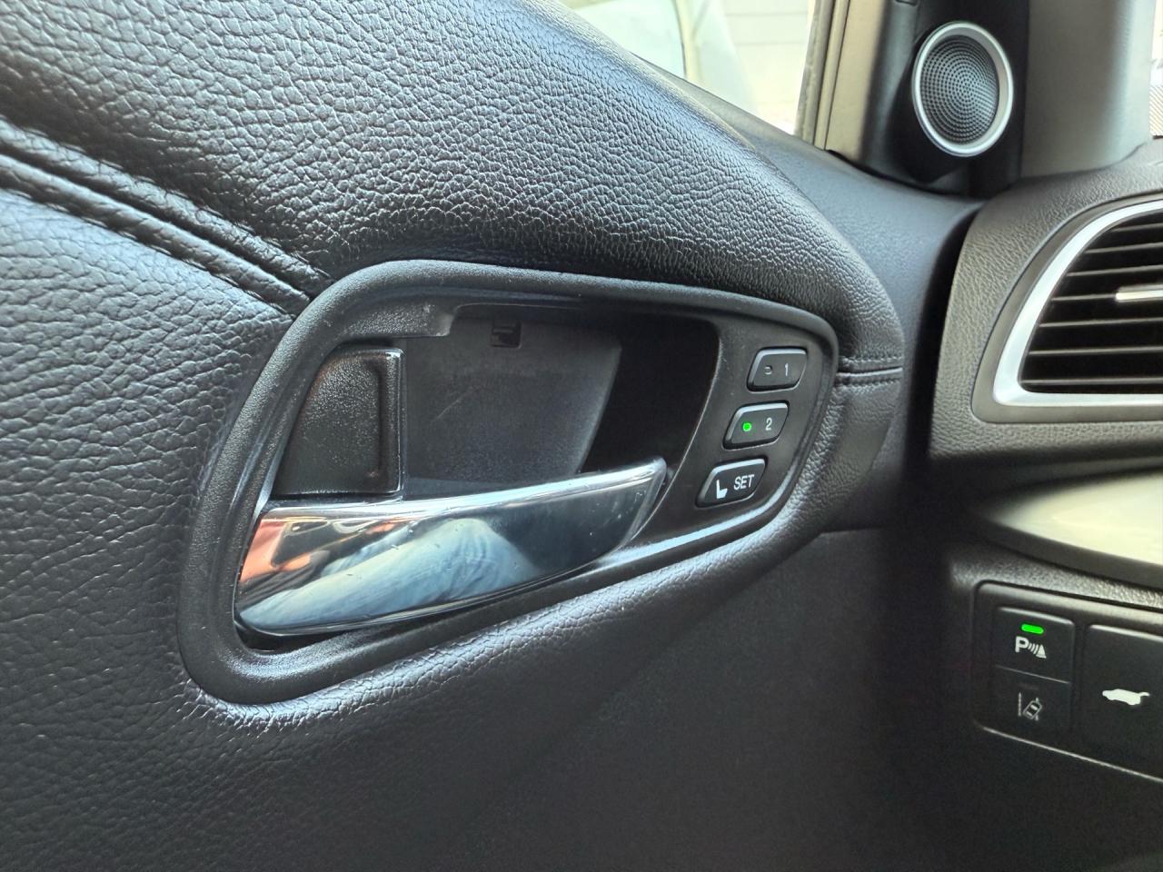 2017 Acura RDX AWD Elite Pkg  1-OWNER ACURA SERVICED MINT Photo