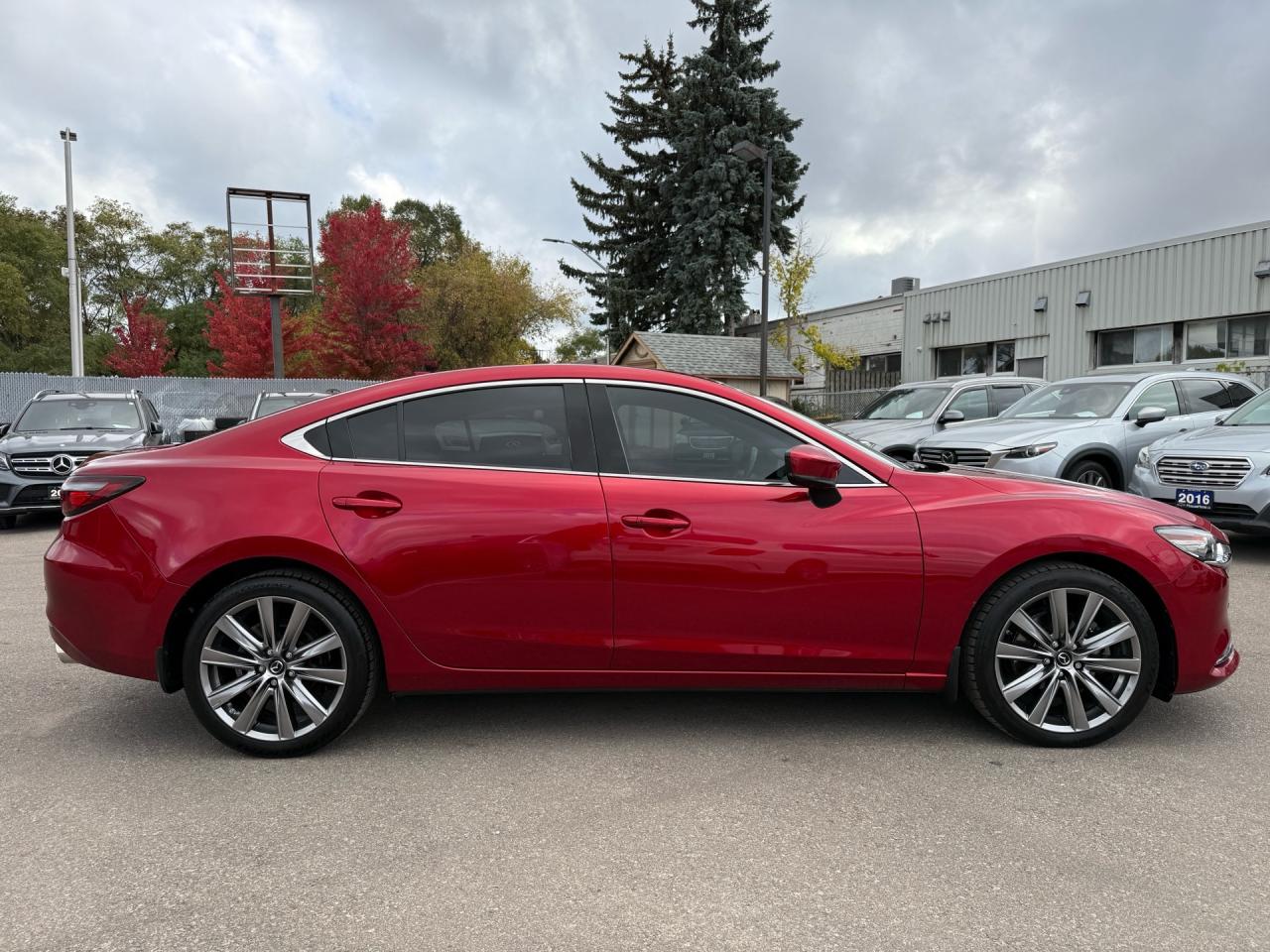 2020 Mazda MAZDA6 Signature  ACCIDENT FREE CERTIFIED Photo3