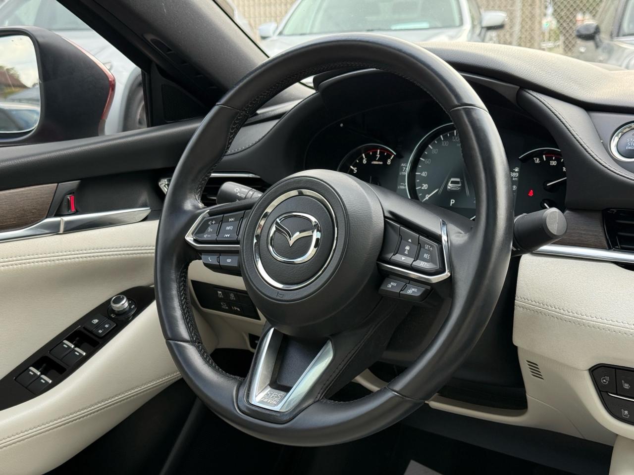 2020 Mazda MAZDA6 Signature  ACCIDENT FREE CERTIFIED Photo