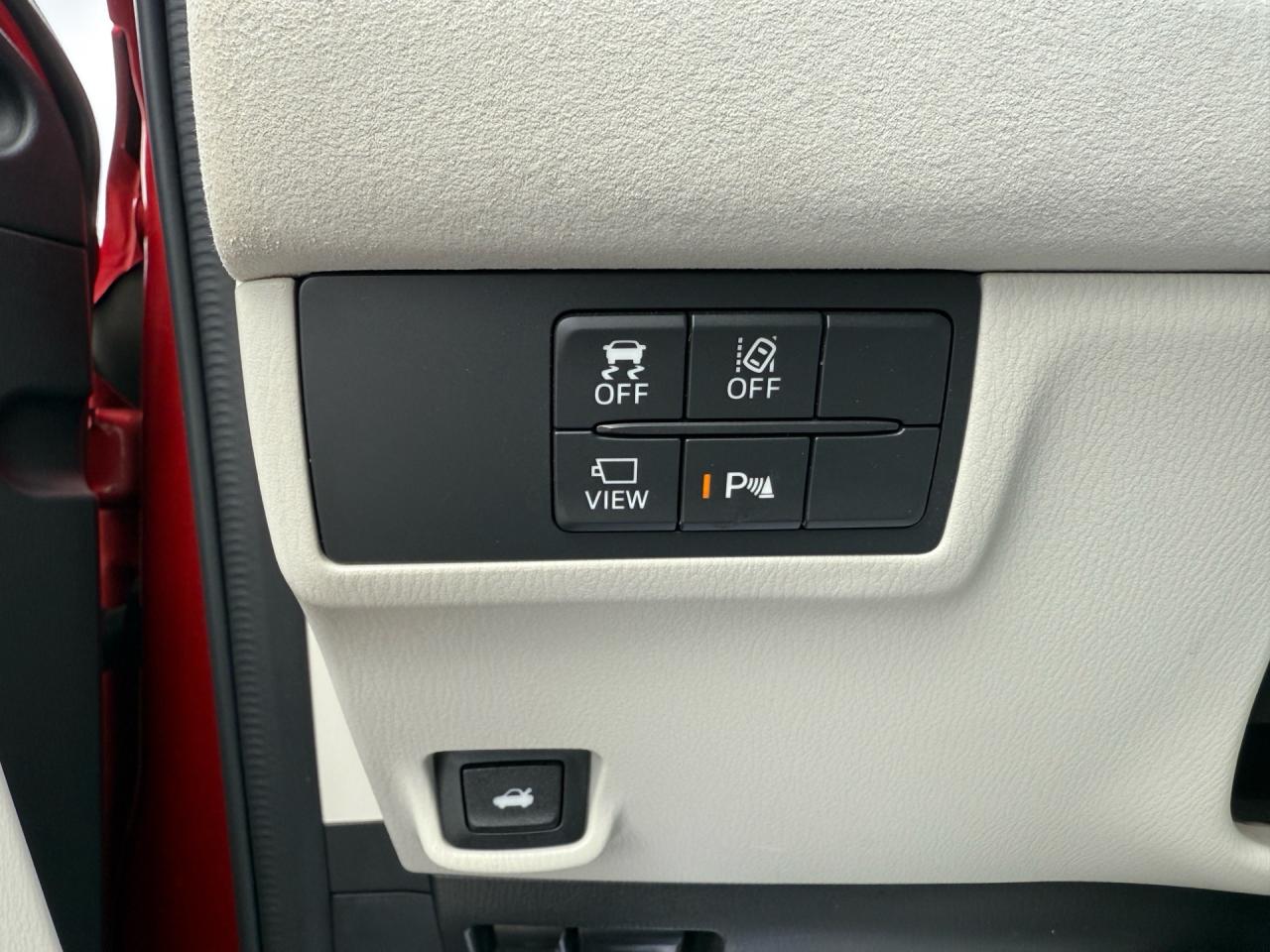 2020 Mazda MAZDA6 Signature  ACCIDENT FREE CERTIFIED Photo