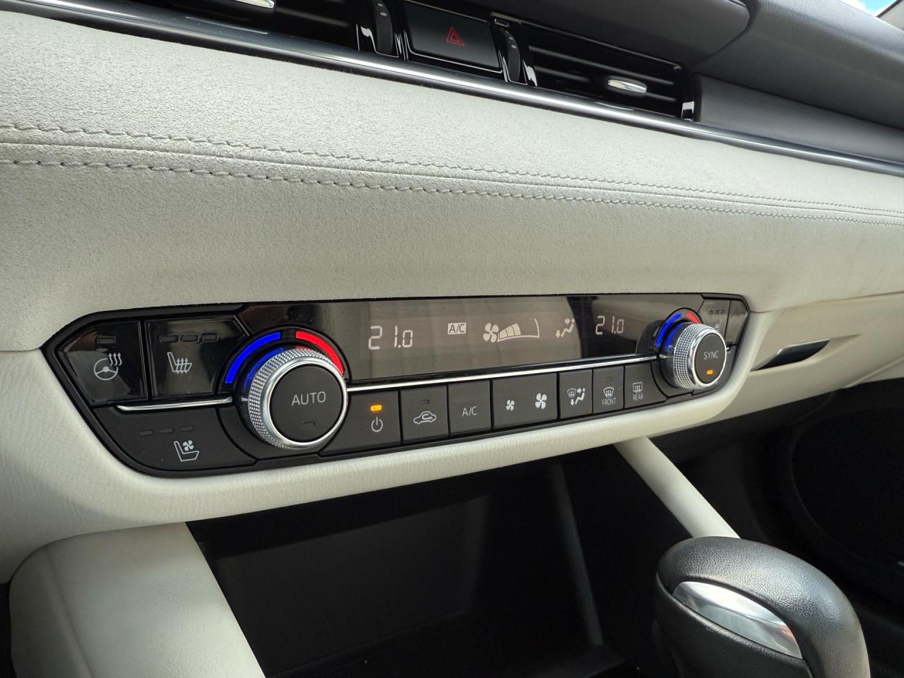 2020 Mazda MAZDA6 Signature  ACCIDENT FREE CERTIFIED Photo