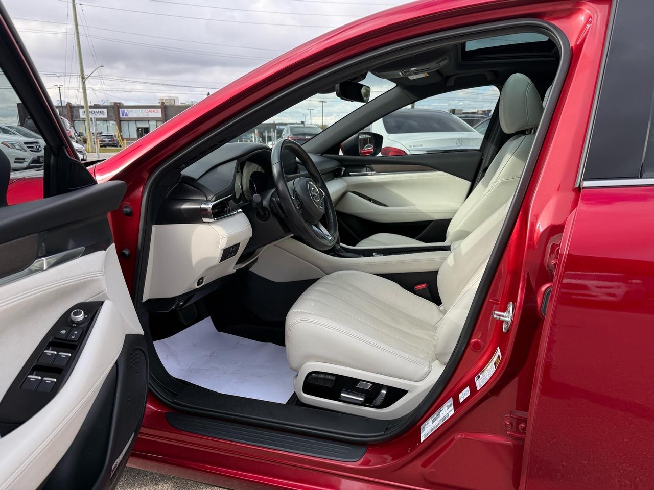 2020 Mazda MAZDA6 Signature  ACCIDENT FREE CERTIFIED Photo