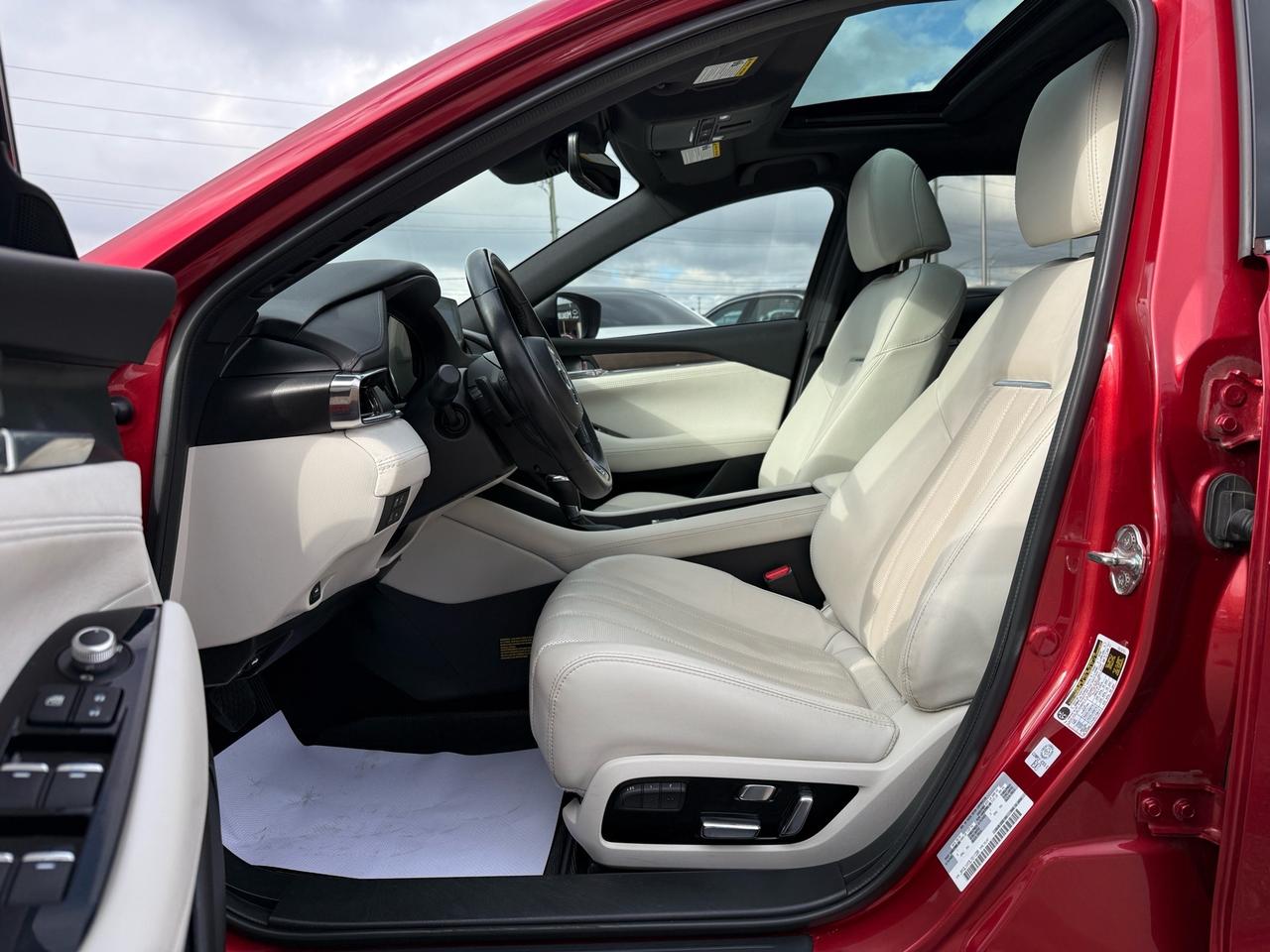 2020 Mazda MAZDA6 Signature  ACCIDENT FREE CERTIFIED Photo