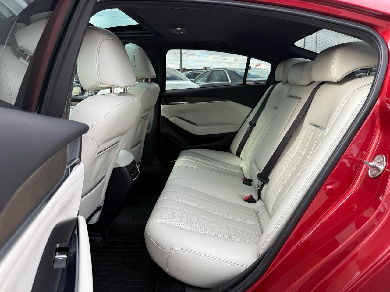 2020 Mazda MAZDA6 Signature  ACCIDENT FREE CERTIFIED Photo