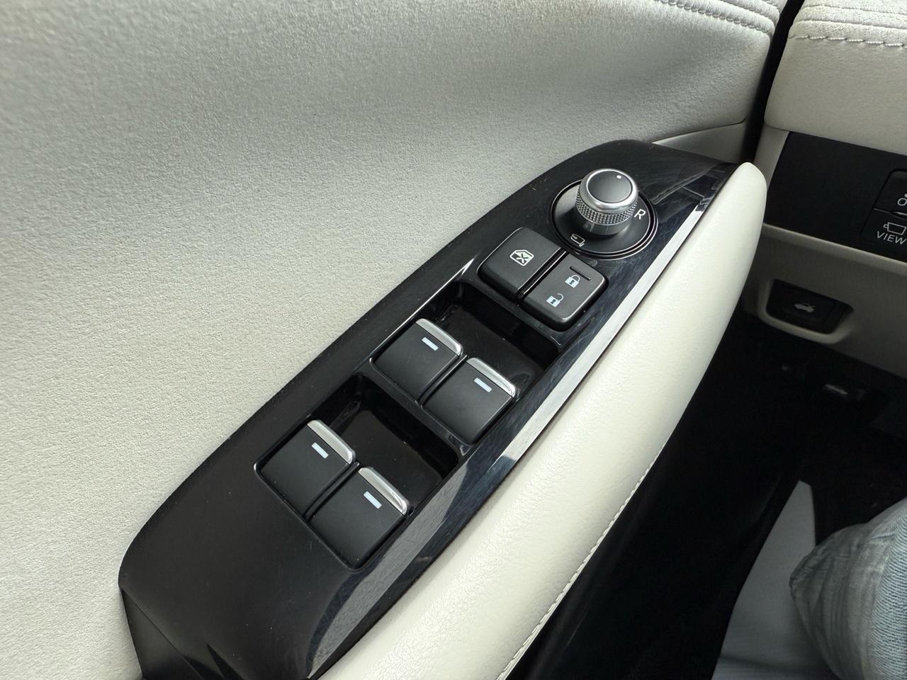 2020 Mazda MAZDA6 Signature  ACCIDENT FREE CERTIFIED Photo