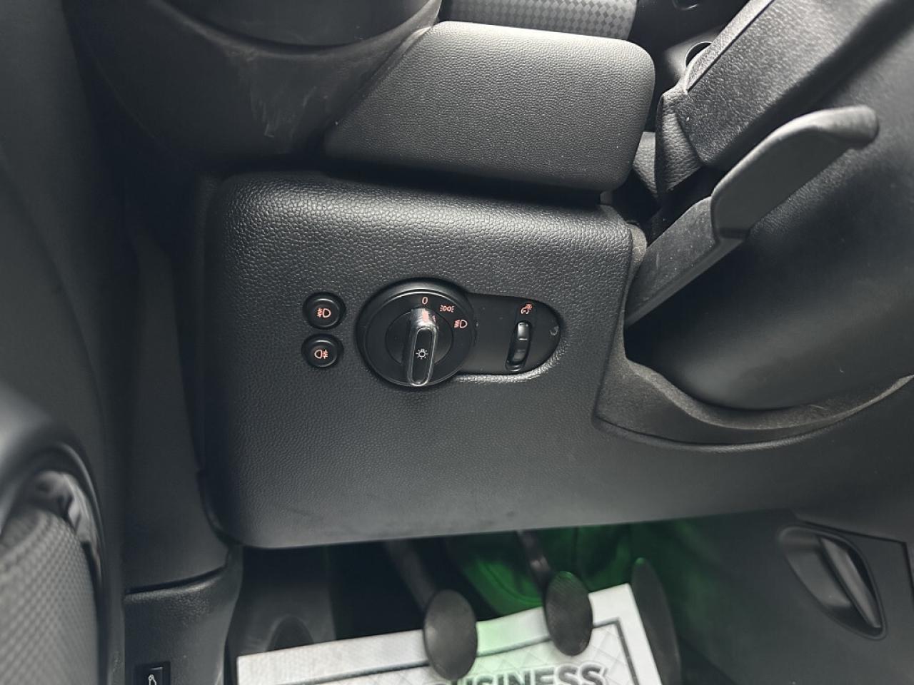 2016 MINI Cooper Hardtop 3dr Manual   Accident free   Certified Photo