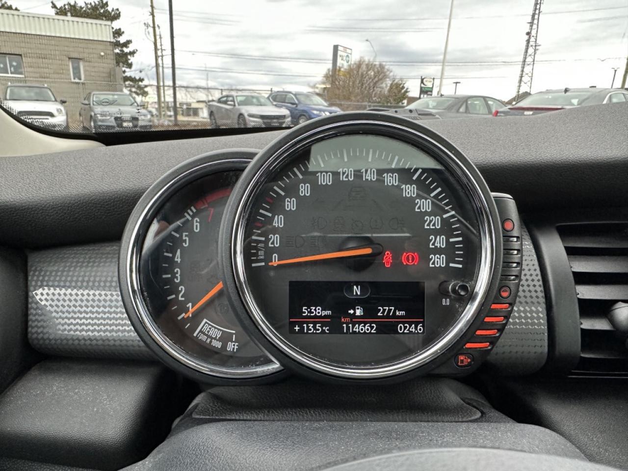 2016 MINI Cooper Hardtop 3dr Manual   Accident free   Certified Photo