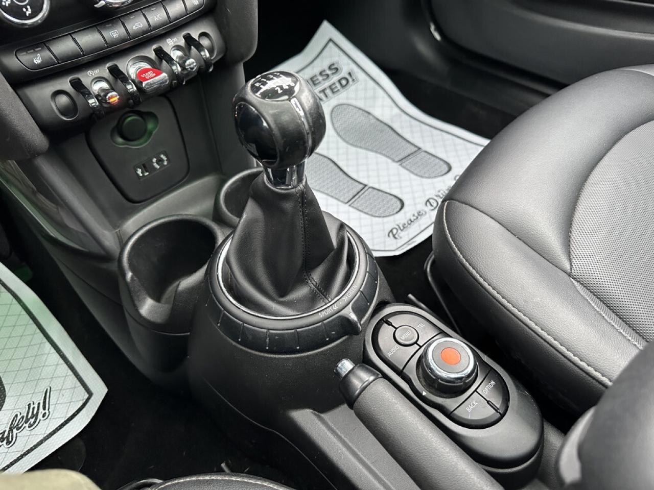 2016 MINI Cooper Hardtop 3dr Manual   Accident free   Certified Photo