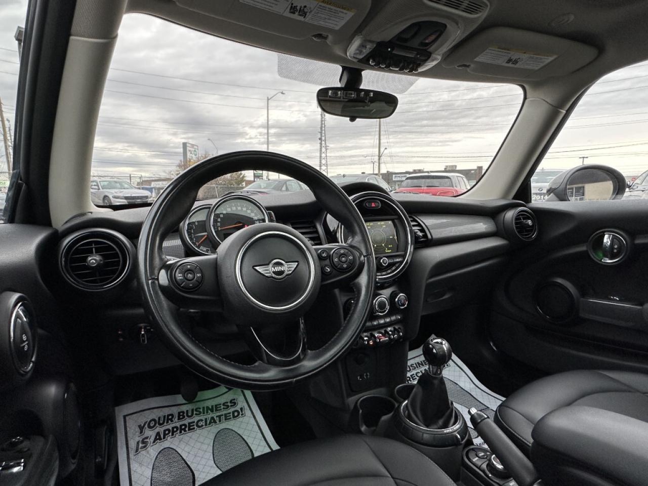 2016 MINI Cooper Hardtop 3dr Manual   Accident free   Certified Photo