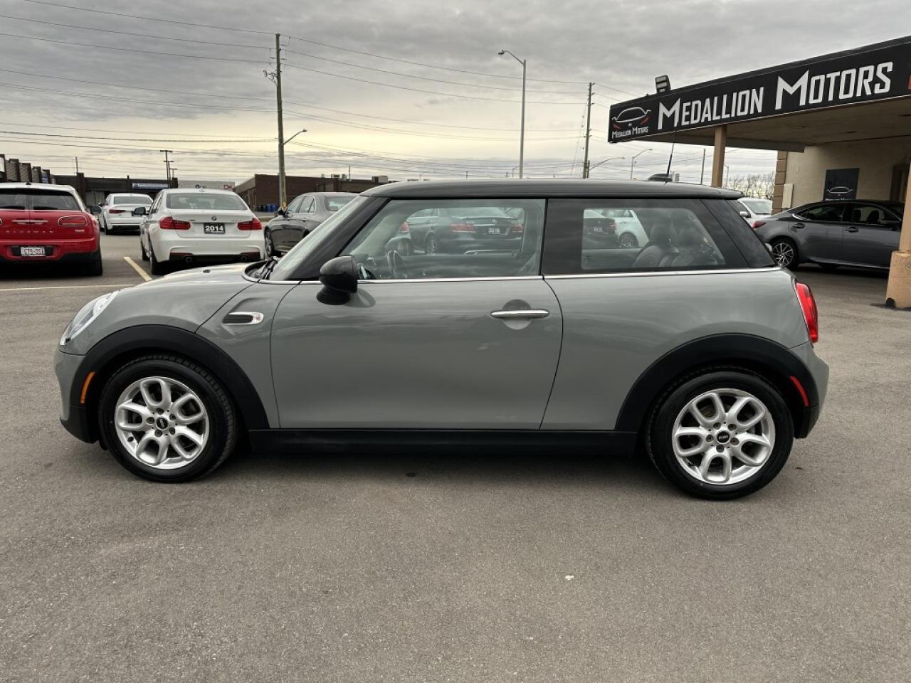 2016 MINI Cooper 3dr HB  ACCIDENT FREE 1-OWNER CERTIFIED Photo