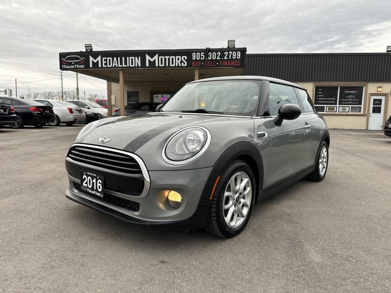 2016 MINI Cooper 3dr HB  ACCIDENT FREE 1-OWNER CERTIFIED Photo0