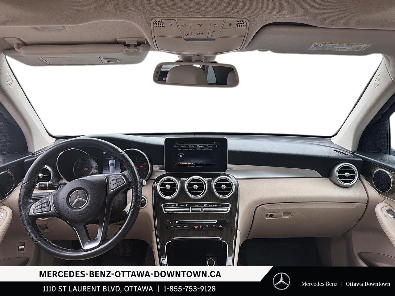 2019 Mercedes-Benz GLC300 4MATIC SUV Premium package / Photo