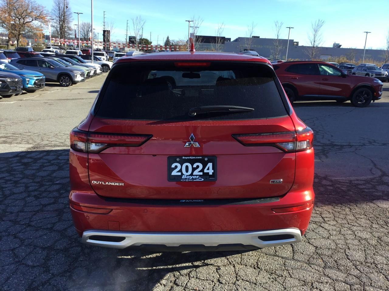 2024 Mitsubishi Outlander GT Photo
