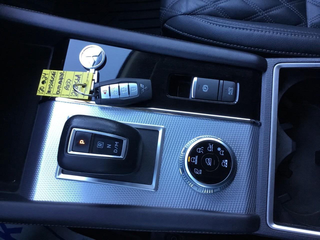 2024 Mitsubishi Outlander GT Photo