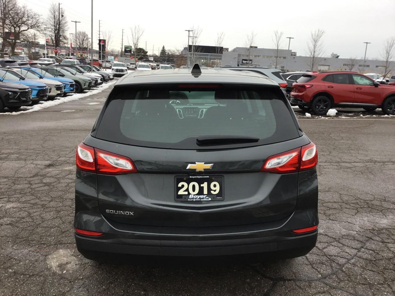 2019 Chevrolet Equinox LS Photo3