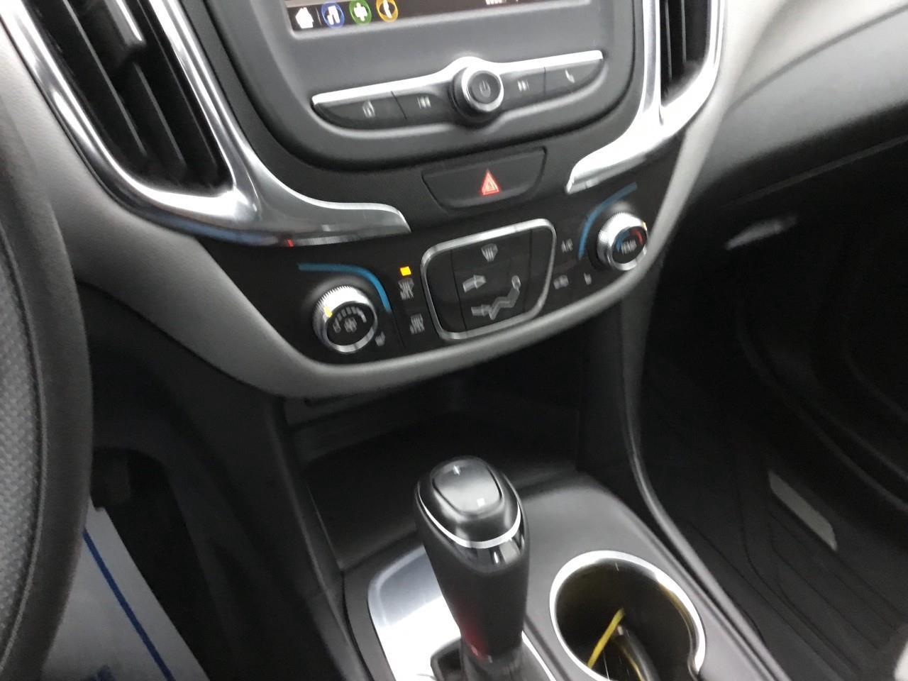 2019 Chevrolet Equinox LS Photo