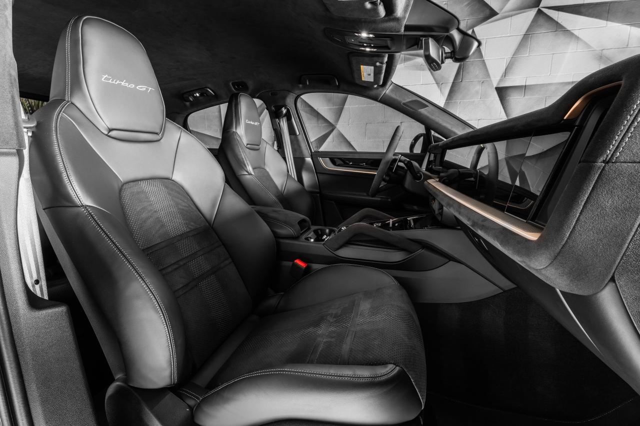 2024 Porsche Cayenne Turbo GT Coupe AWD Photo