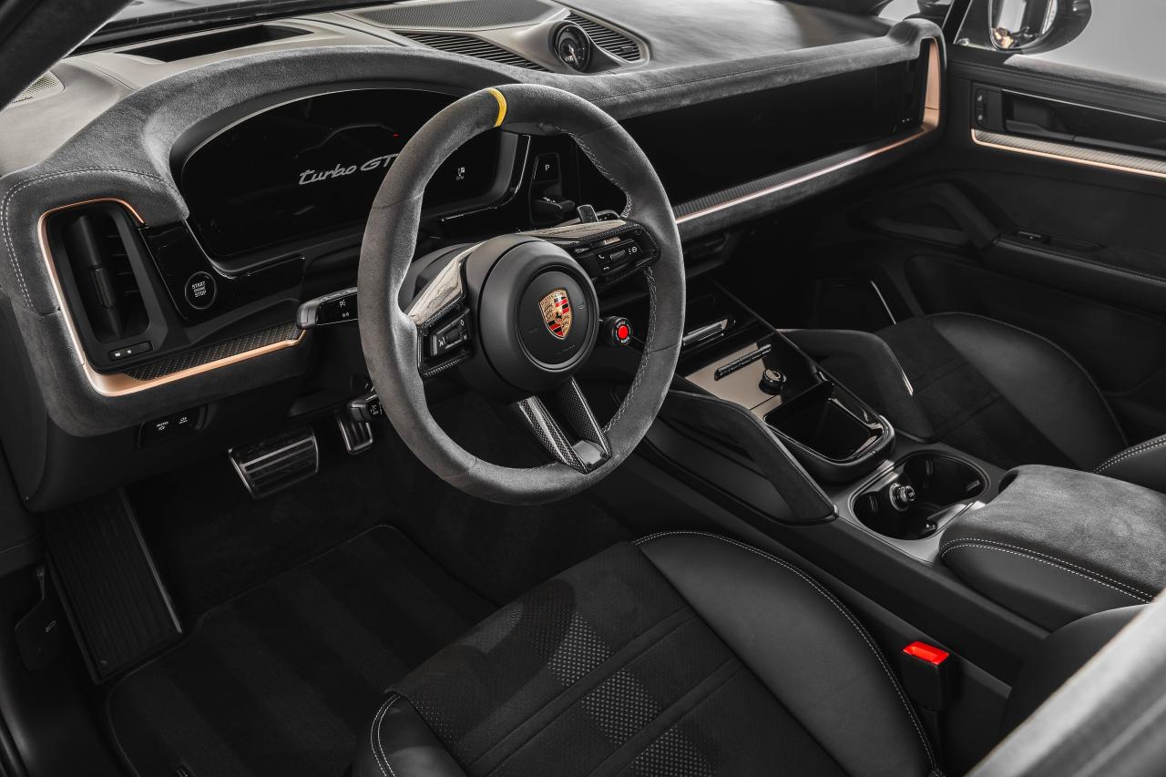 2024 Porsche Cayenne Turbo GT Coupe AWD Photo