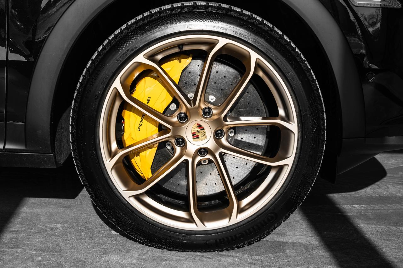 2024 Porsche Cayenne Turbo GT Coupe AWD Photo