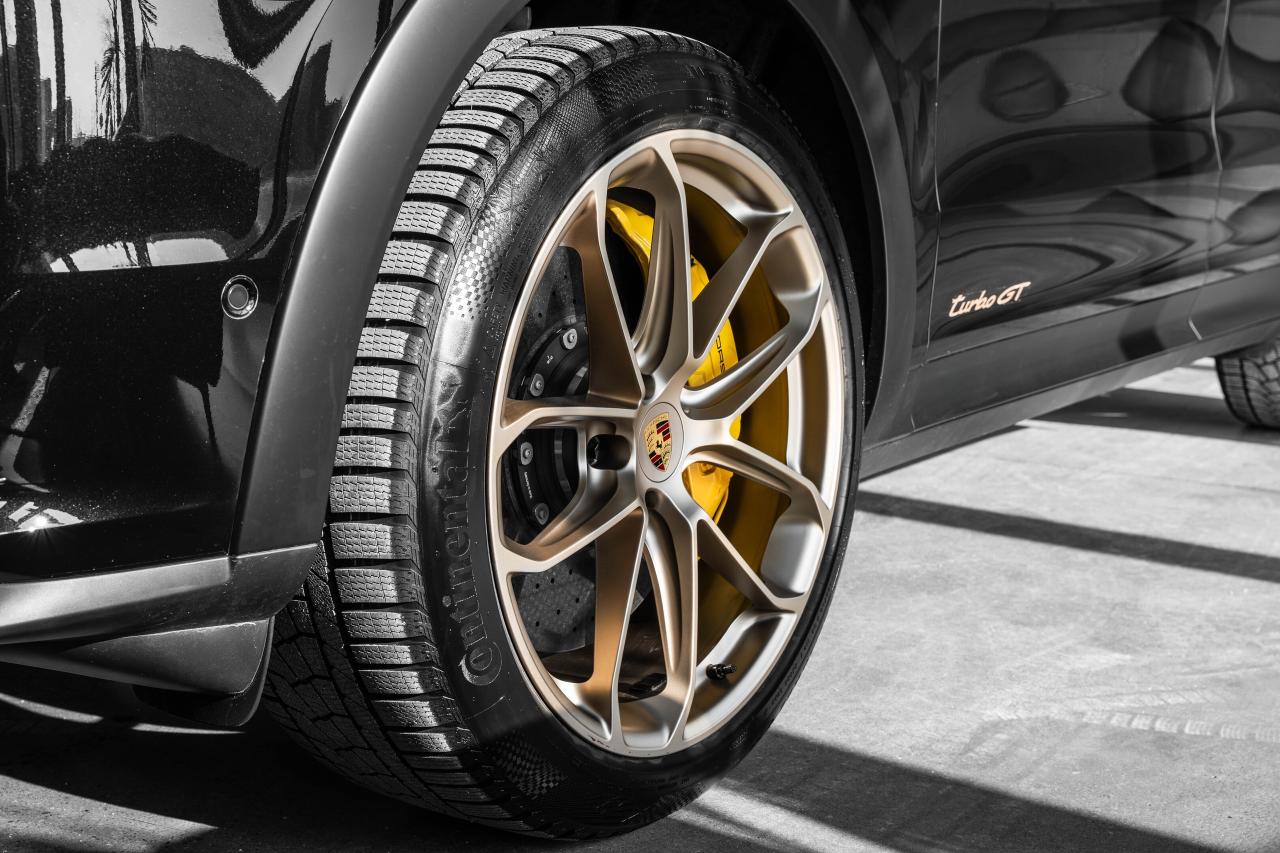 2024 Porsche Cayenne Turbo GT Coupe AWD Photo