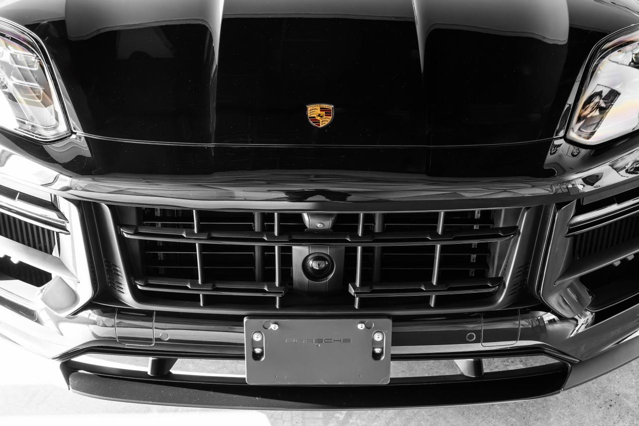 2024 Porsche Cayenne Turbo GT Coupe AWD Photo