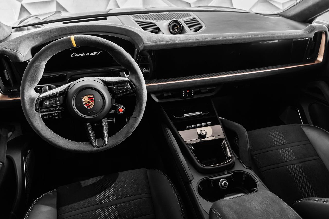 2024 Porsche Cayenne Turbo GT Coupe AWD Photo