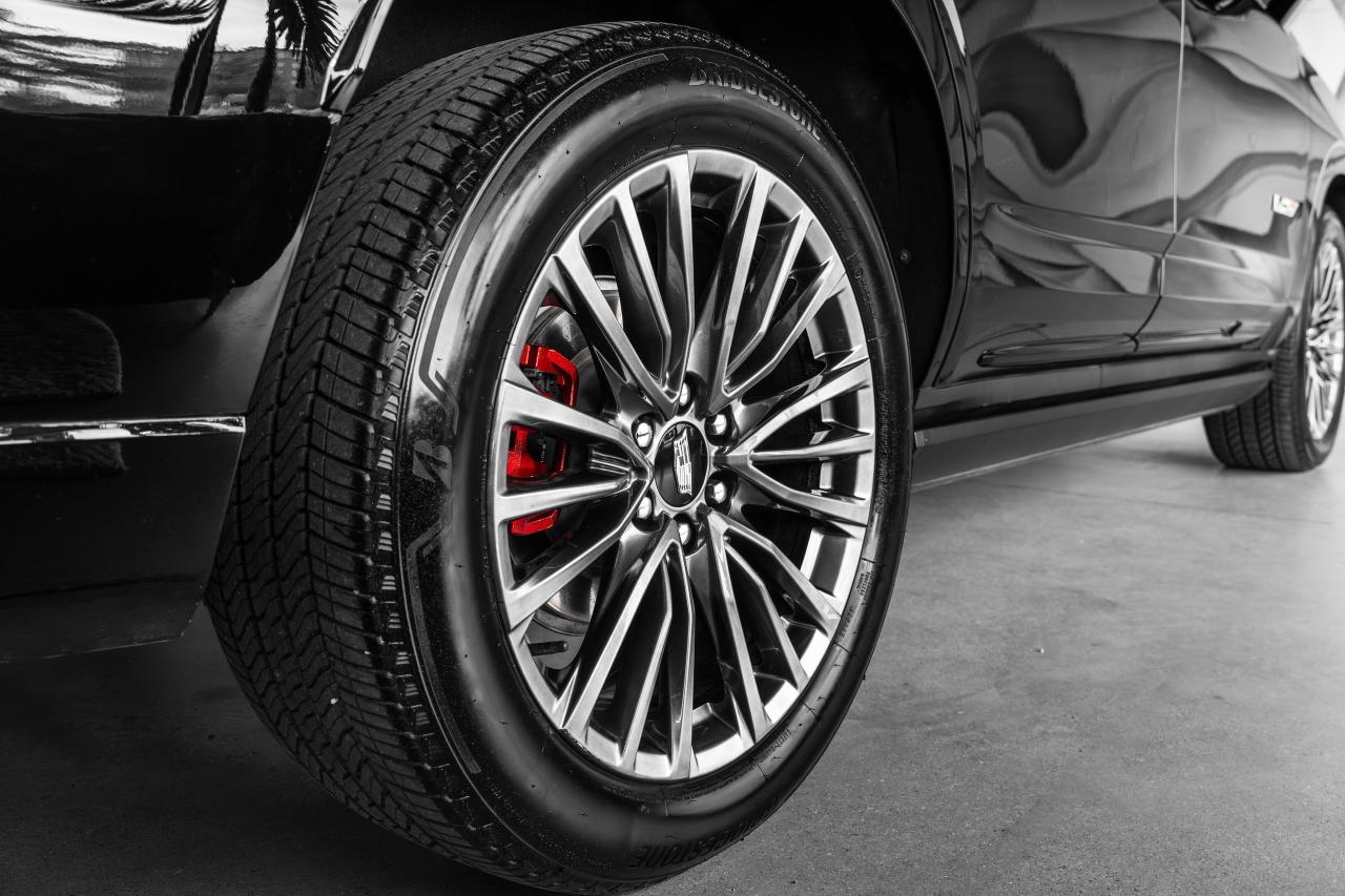 2023 Cadillac Escalade AWD 4dr V-Series Photo